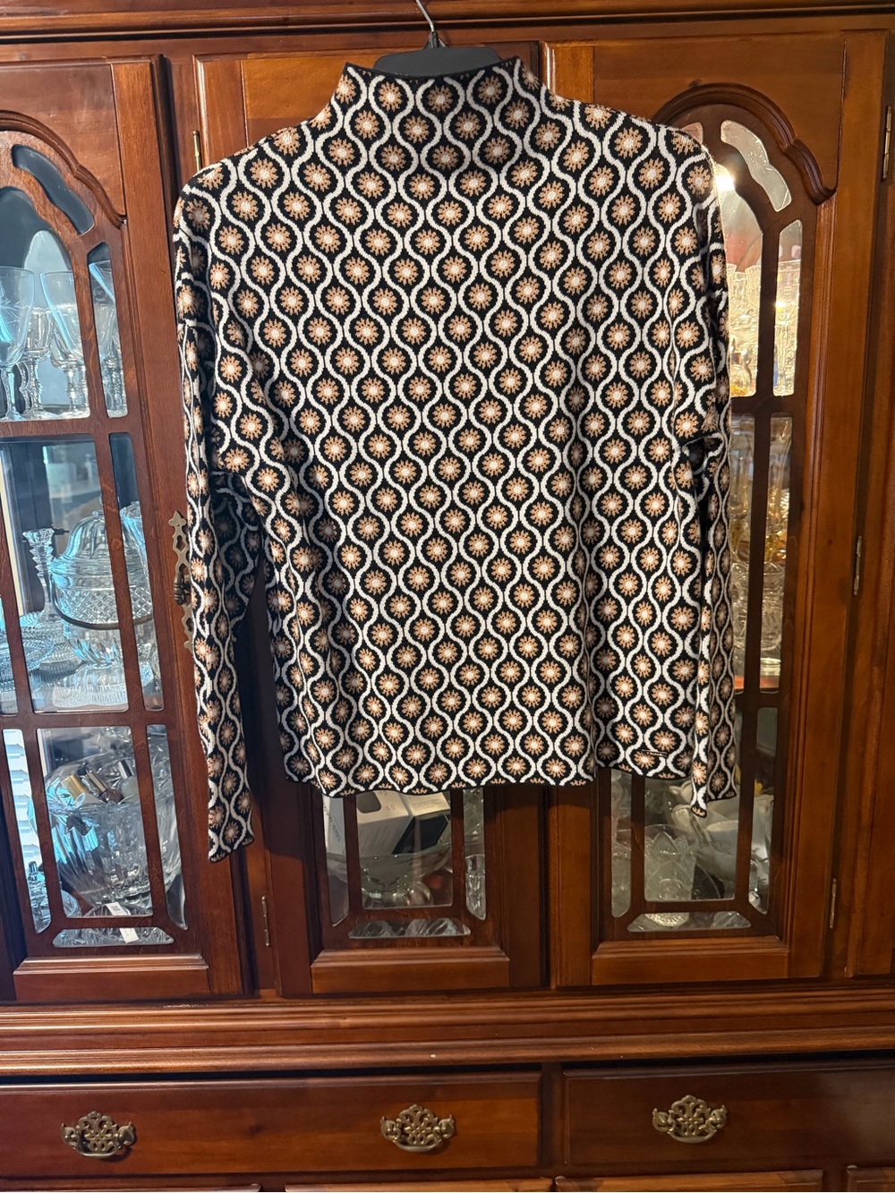 Tahari Black and Cream Geometric Mock Neck Top